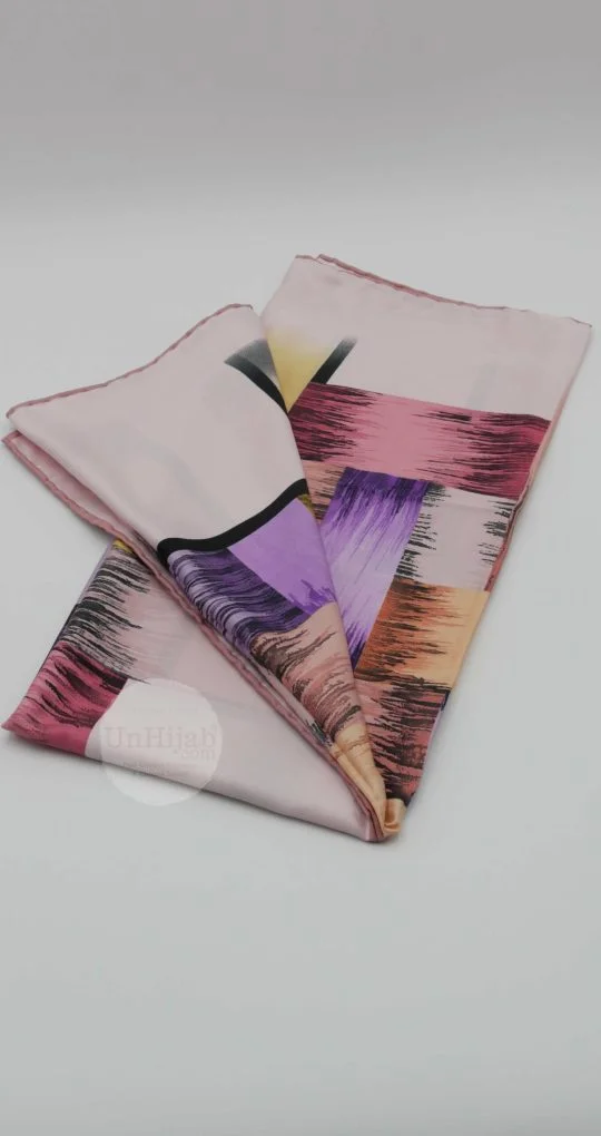 23ModSquare.TS_.D.23-scaled-1.jpg Foulard Collection Classique FT23 – Image 1