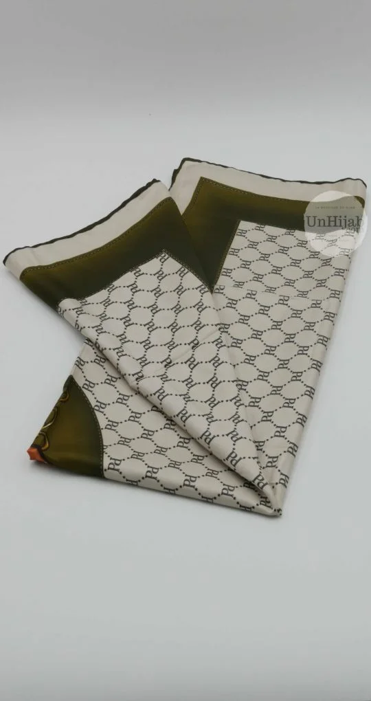 43ModSquare.TS_.D.43-scaled-1.jpg Foulard Collection Classique FT43 – Image 1