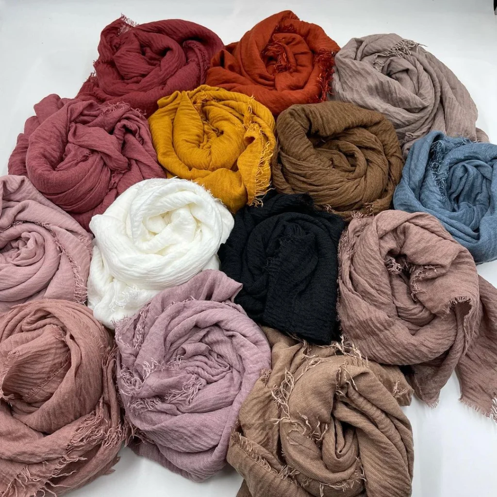 Hijab froissé Blanc Basic Collection 4 Différentes couleurs de la gamme hijab froissé premium et basic