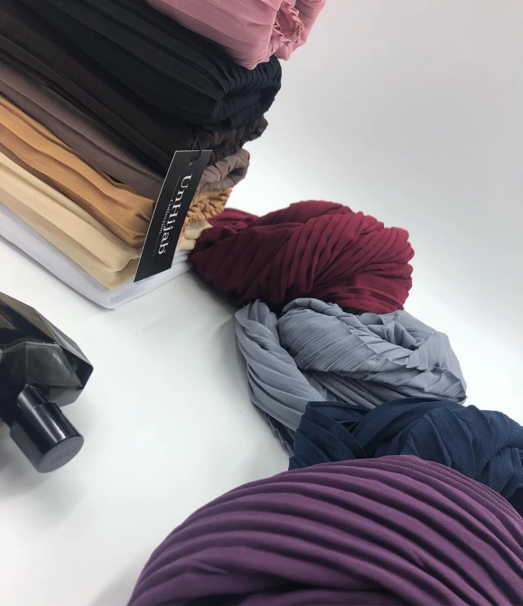 Hijab mousseline plissé bordeaux Collection Wisteria 3 Hijab mousseline plissé bordeaux Collection Wisteria