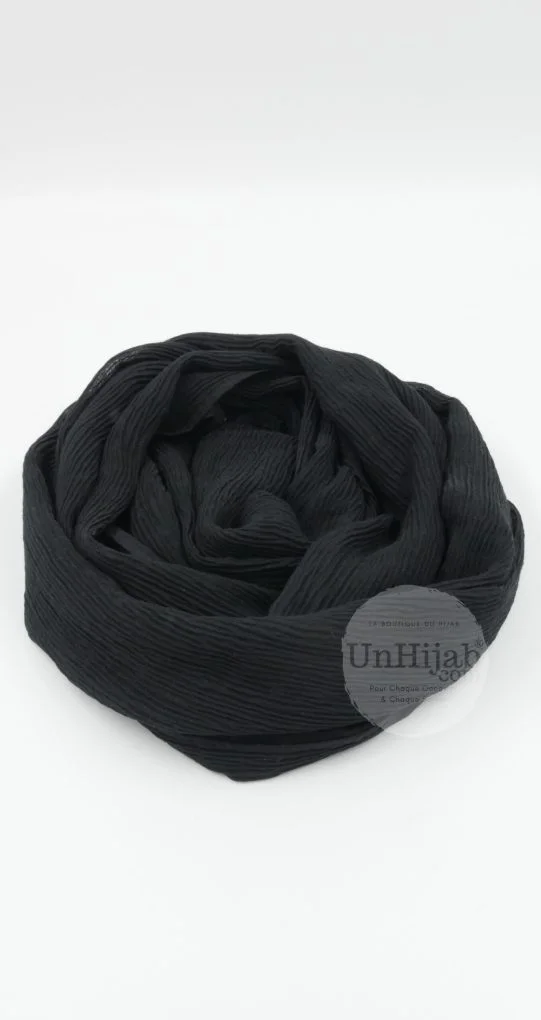 Mod.Imelda.noir_.r-scaled-1.jpg Hijab Collection Imelda Noir – Image 1