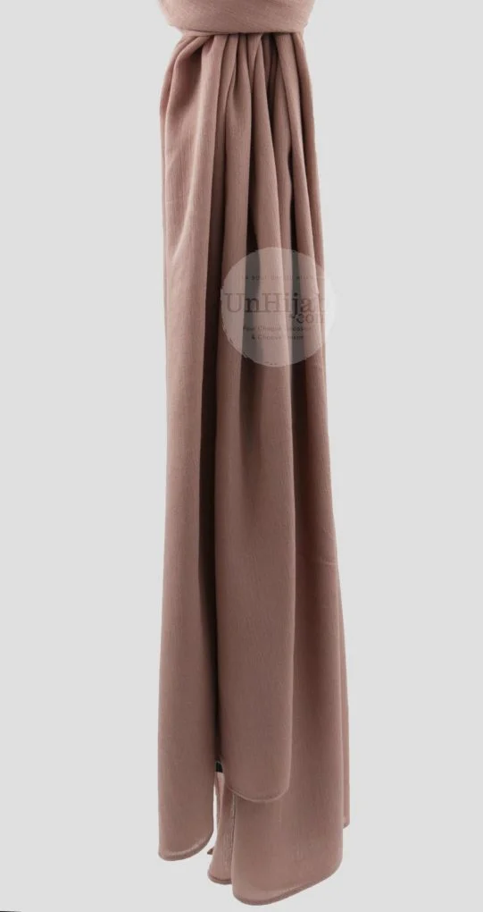 ModRayon.dustypink.l2_2086a1dc-9d0f-47bc-8bed-778616af6193-scaled-1.jpg Hijab Premium Rayonne DustyPink – Image 1