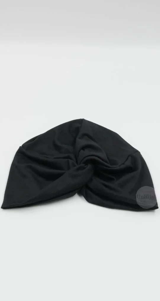 Turban.Noir_.L2-scaled-1.jpg Turban Noir – Image 1