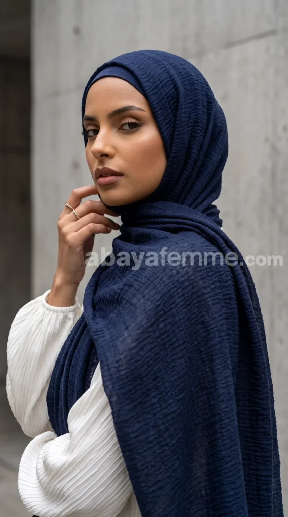 Hijab Froissé Bleu Marine Basic Collection – vue 1