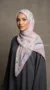Hijab de muselina de seda estampado cuadrado Colección Luna FP07 05