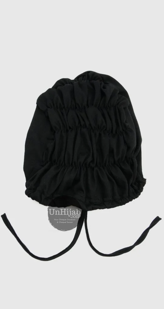 Sous Hijab À Nouer : Fusion Parfaite de Confort et Élégance