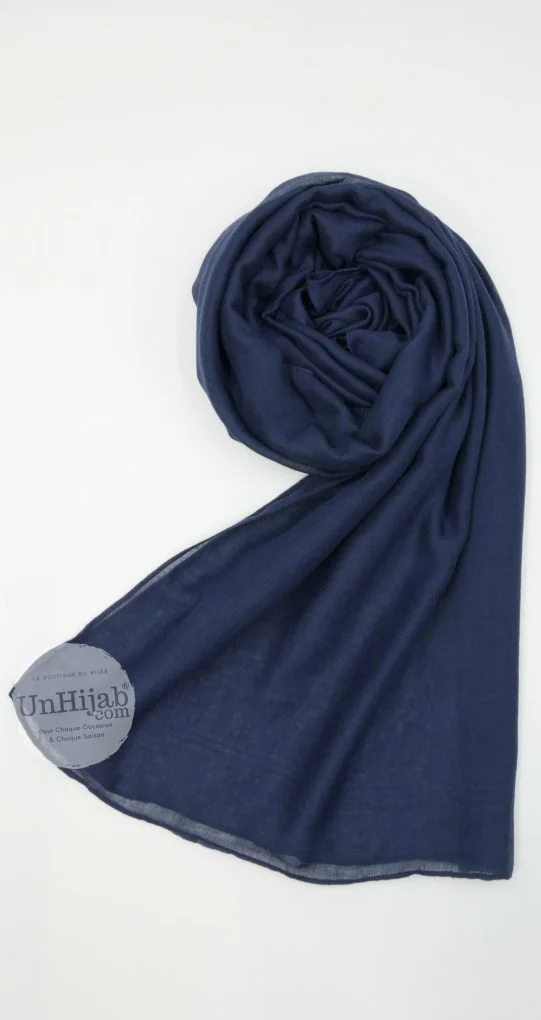 modal.xl_.navy_.r-scaled-1.jpg Hijab Louna Bleu Marine – Image 1