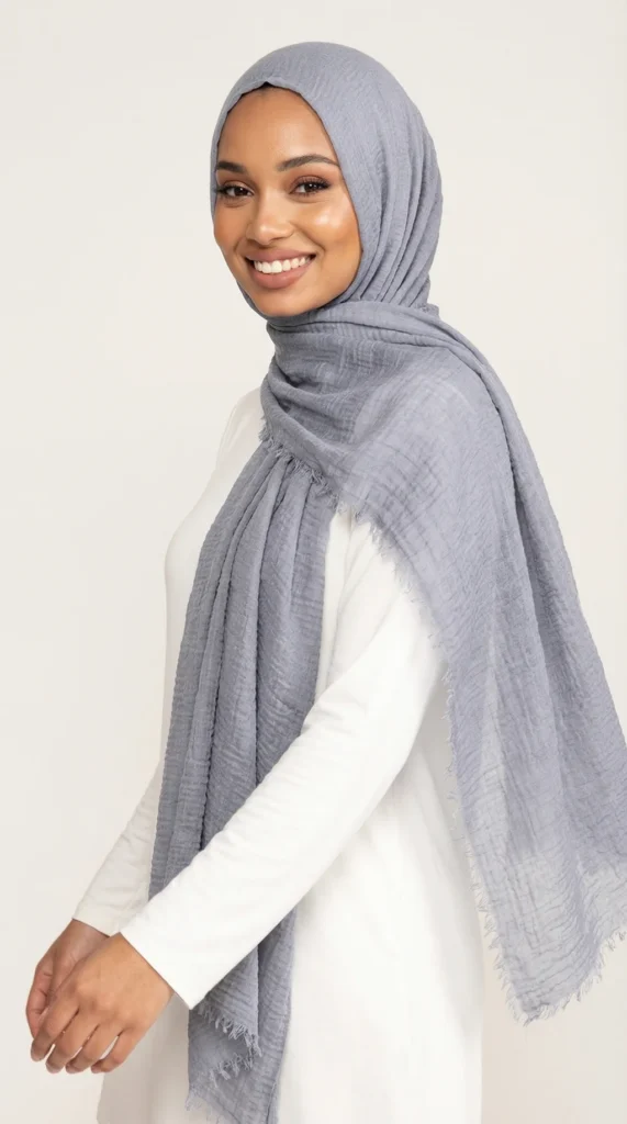 Hijab Froissé Gris - Studio Photo - Model Style: Hijabi