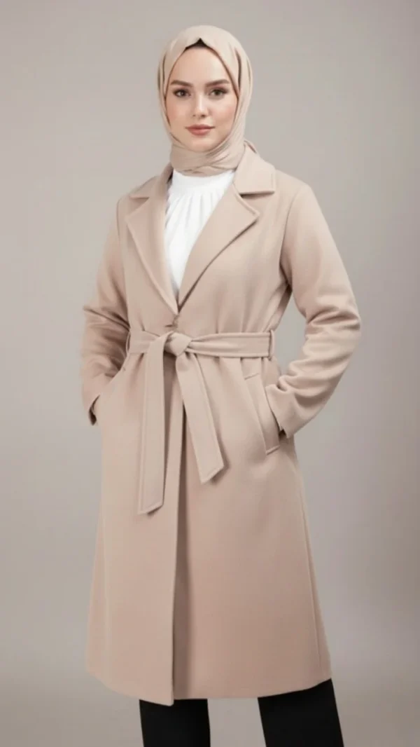 Cappotto lungo da donna beige con cintura