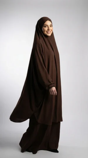 Jilbeb femme 2 pièces Marron avec Jupe - Studio Photo - Model Style: Hijabi