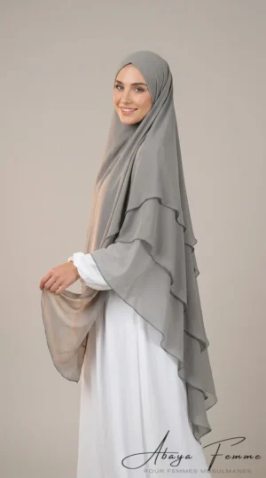 Khimar 3 Voiles Gris - Minimal Photo - Model Style: Hijabi