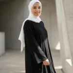 Robe Pull Longue Femme Noir - Minimal Photo - Model Style: Hijabi