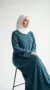 Robe Pull Longue Femme Vert Canard - Studio Photo - Model Style: Hijabi