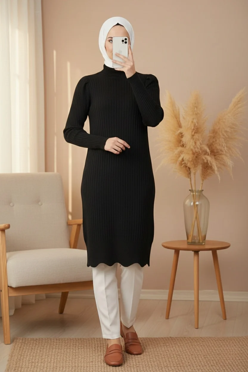 Pull long col roulé en maille Noir